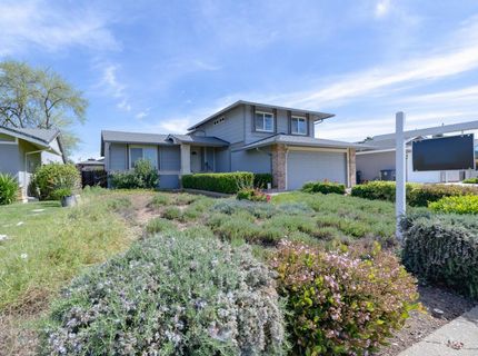 3221 Saturn Dr, Sacramento, CA 95827 Photo