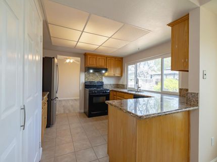 3221 Saturn Dr, Sacramento, CA 95827 Photo