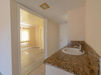 3221 Saturn Dr, Sacramento, CA 95827 Photo