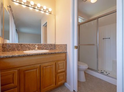 3221 Saturn Dr, Sacramento, CA 95827 Photo