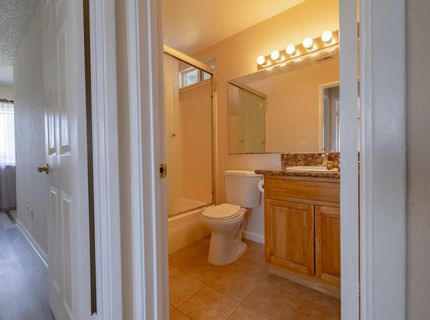 3221 Saturn Dr, Sacramento, CA 95827 Photo