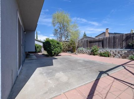 3221 Saturn Dr, Sacramento, CA 95827 Photo