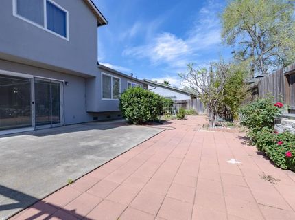 3221 Saturn Dr, Sacramento, CA 95827 Photo