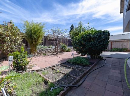 3221 Saturn Dr, Sacramento, CA 95827 Photo