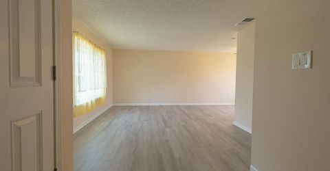 3221 Saturn Dr, Sacramento, CA 95827 Photo