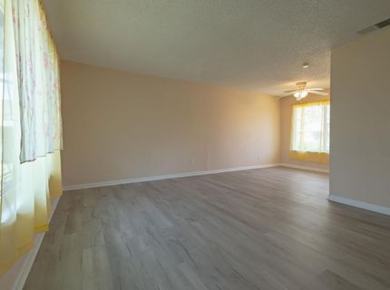 3221 Saturn Dr, Sacramento, CA 95827 Photo