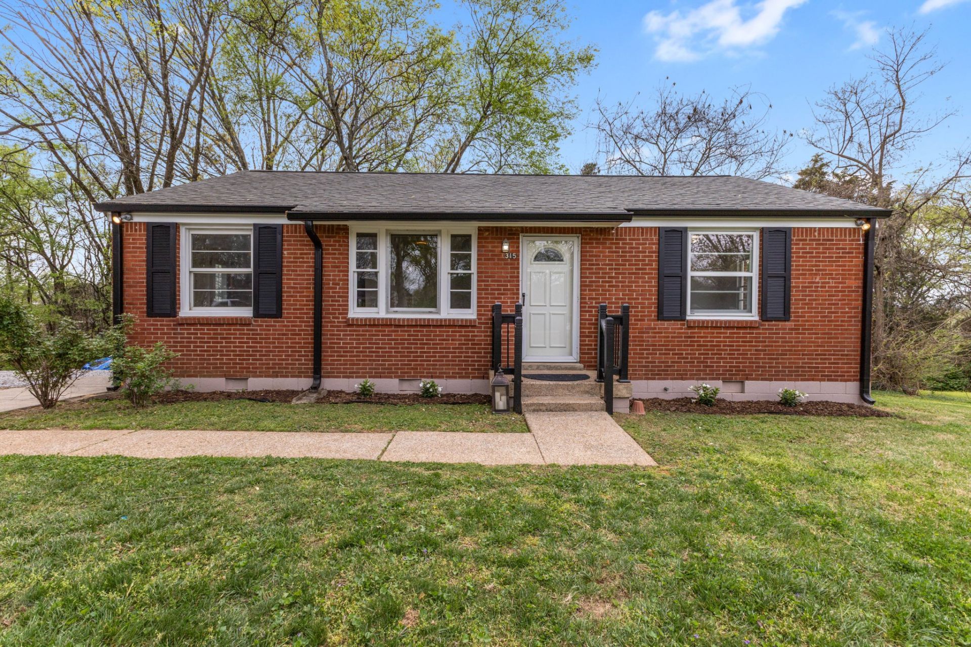 315 Lallemand Ct, Nashville, TN 37211 Main Photo