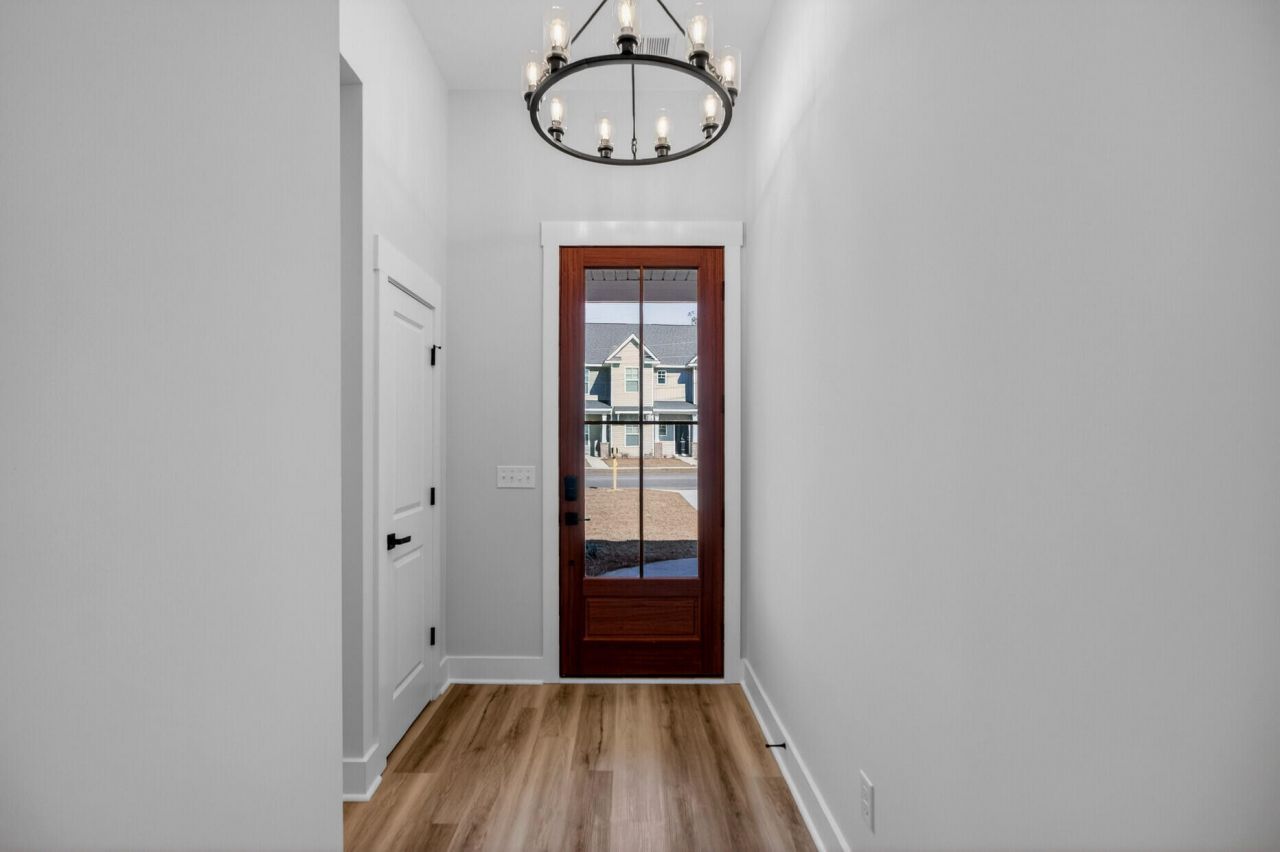 205 Garbon Drive Photo 6