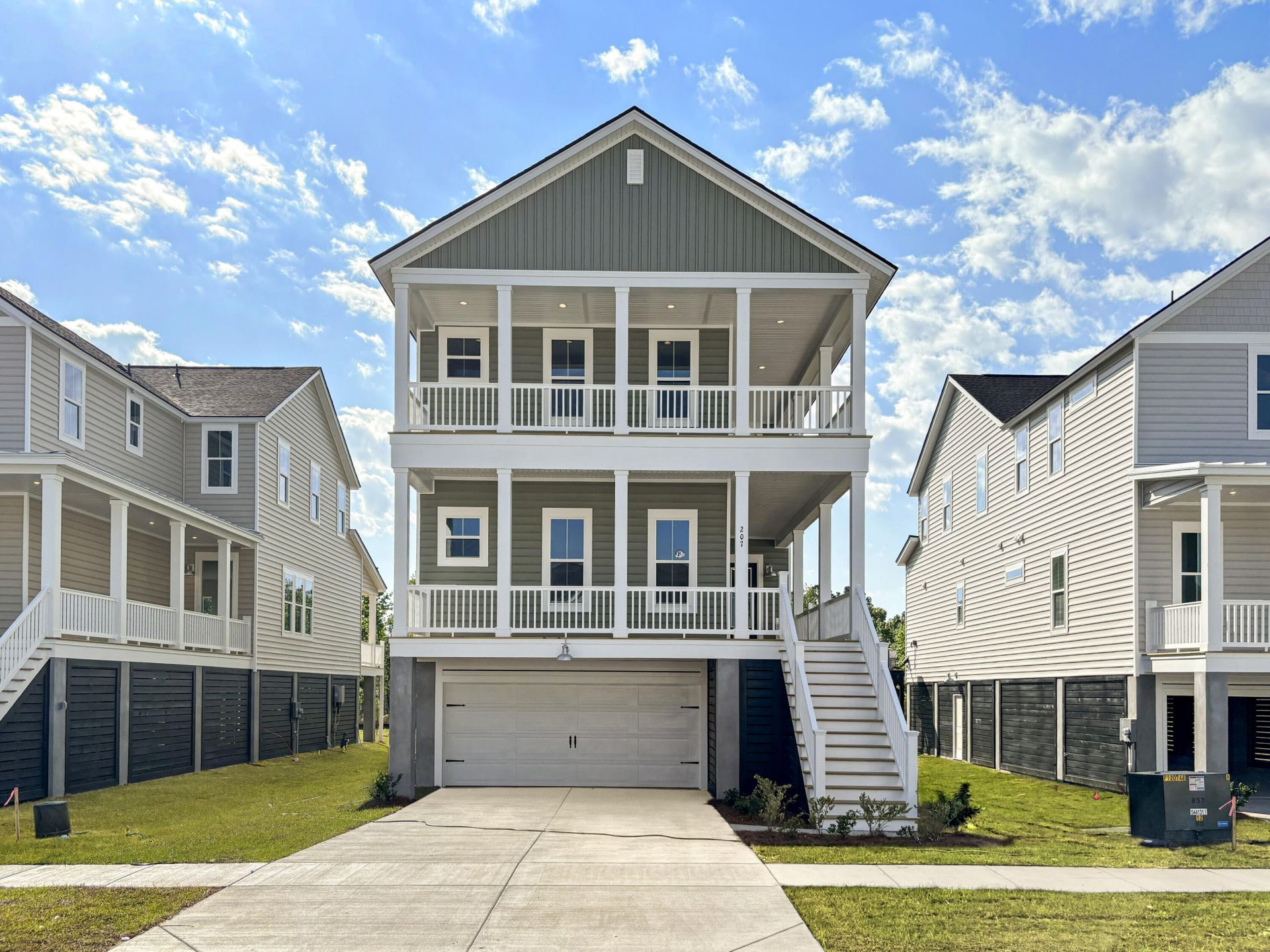207 Threaded Fern Street Photo 1