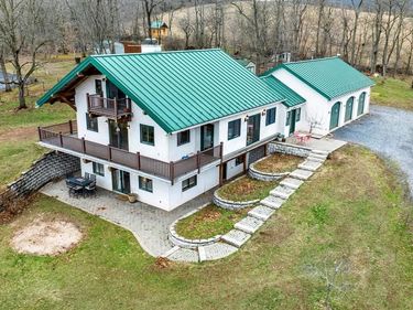 1310 HEX HIGHWAY, HAMBURG, PA 19526