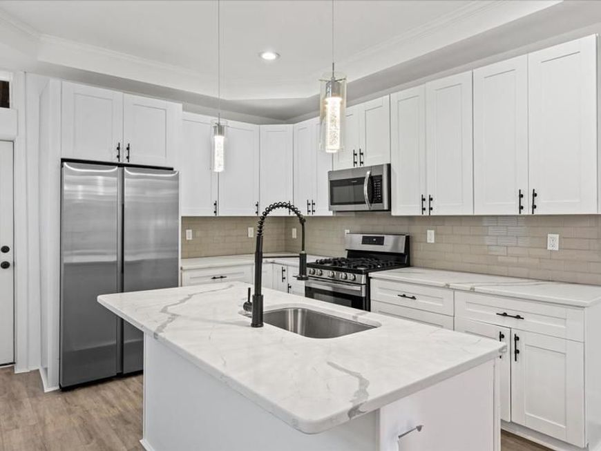 915 N Montford Avenue, Baltimore, MD 21205 Main Photo