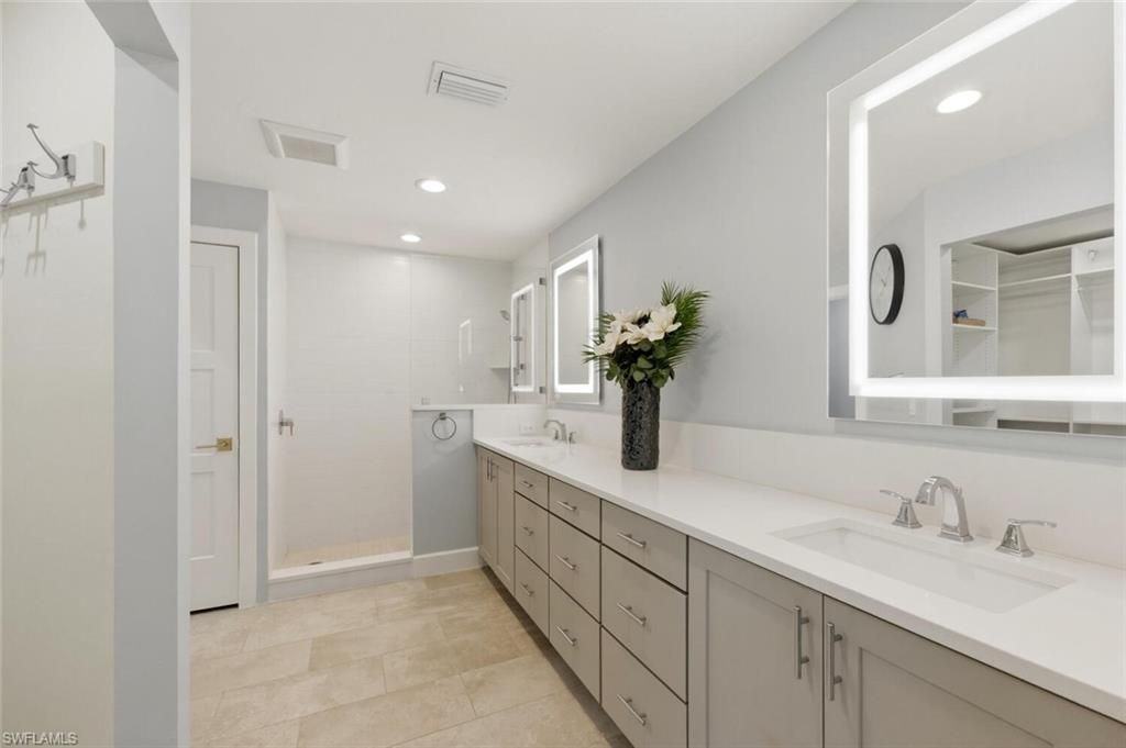 909 Reef Point Cir, Naples, FL 34108 Photo