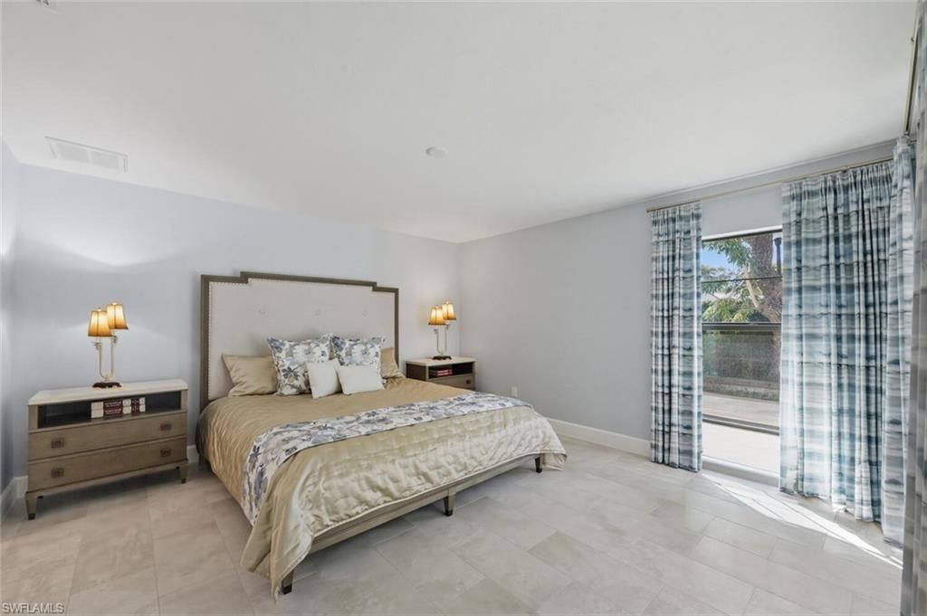 909 Reef Point Cir, Naples, FL 34108 Photo