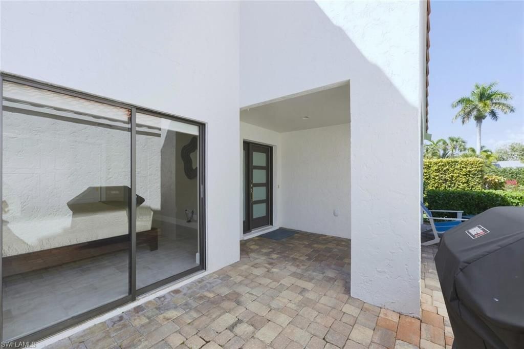 909 Reef Point Cir, Naples, FL 34108 Photo