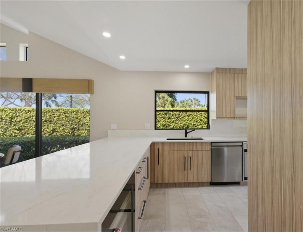 909 Reef Point Cir, Naples, FL 34108 Photo