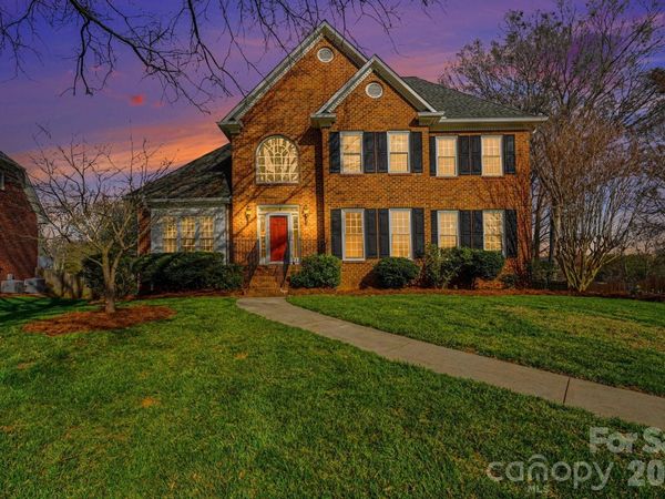 196 Oakmont Drive , Advance, NC 27006