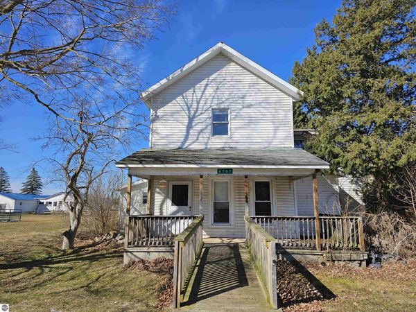 6707 Lumberjack Road N, Riverdale, MI 48877