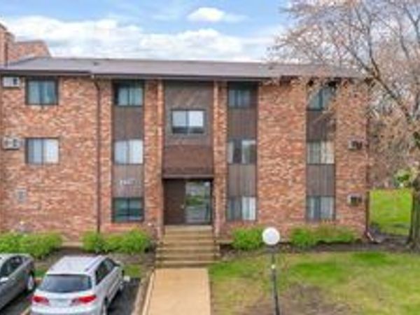 7715 Woodward Avenue , Unit 3B, Woodridge, IL 60517