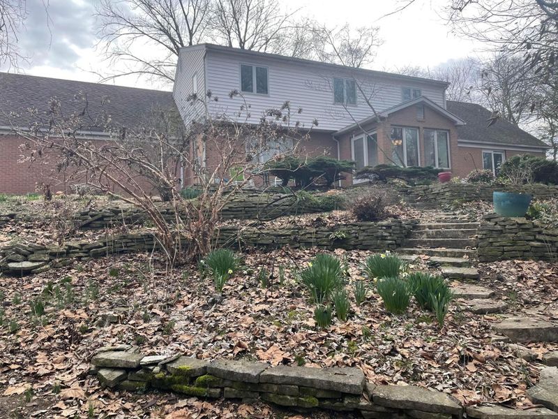 1244 Lancaster Pike , Circleville, OH 43113 Photo 3