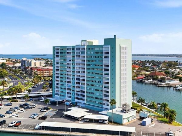 31 ISLAND WAY, Unit 1205, CLEARWATER BEACH, FL 33767