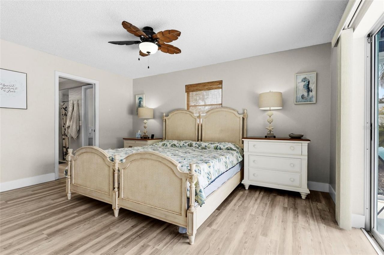 7320 Meadowbrook Drive , Sarasota, FL 34243 Photo