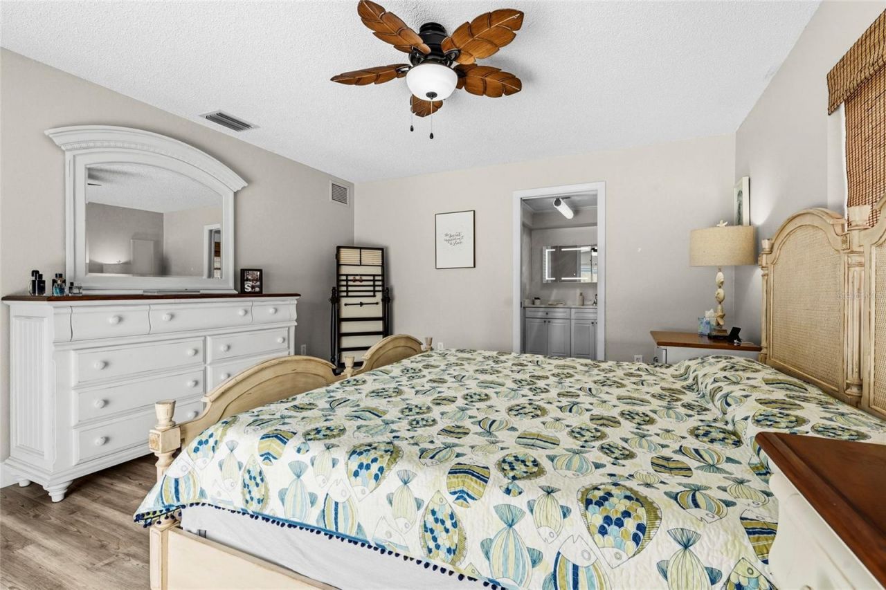 7320 Meadowbrook Drive , Sarasota, FL 34243 Photo