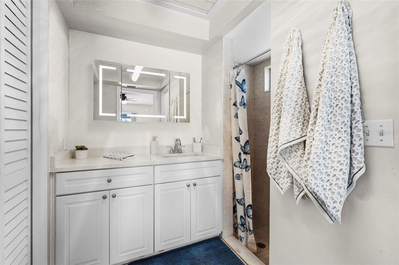 7320 Meadowbrook Drive , Sarasota, FL 34243 Photo