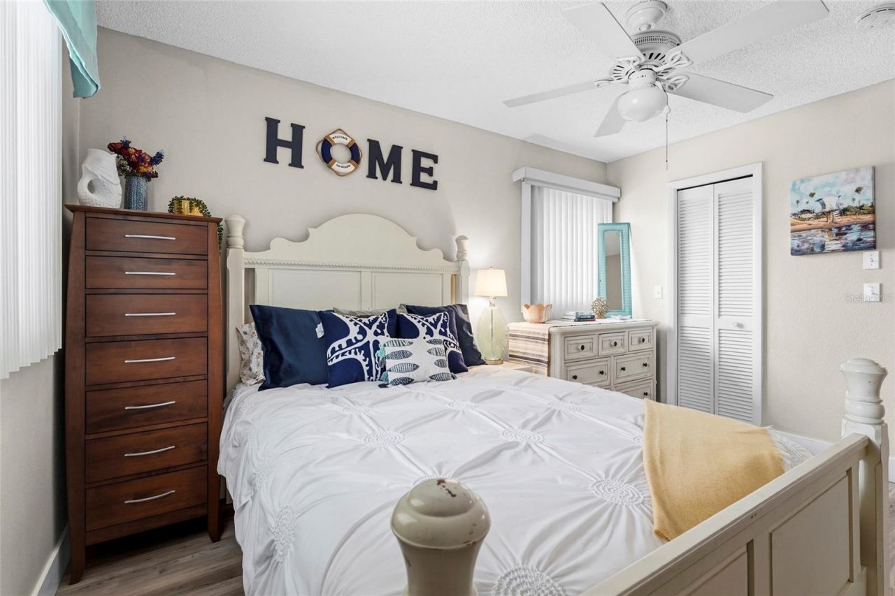 7320 Meadowbrook Drive , Sarasota, FL 34243 Photo