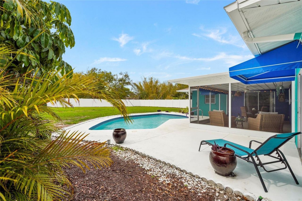 7320 Meadowbrook Drive , Sarasota, FL 34243 Photo