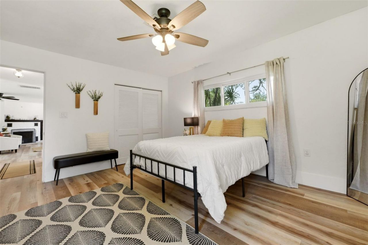 418 Edwards Drive, Sarasota, FL 34243 Photo