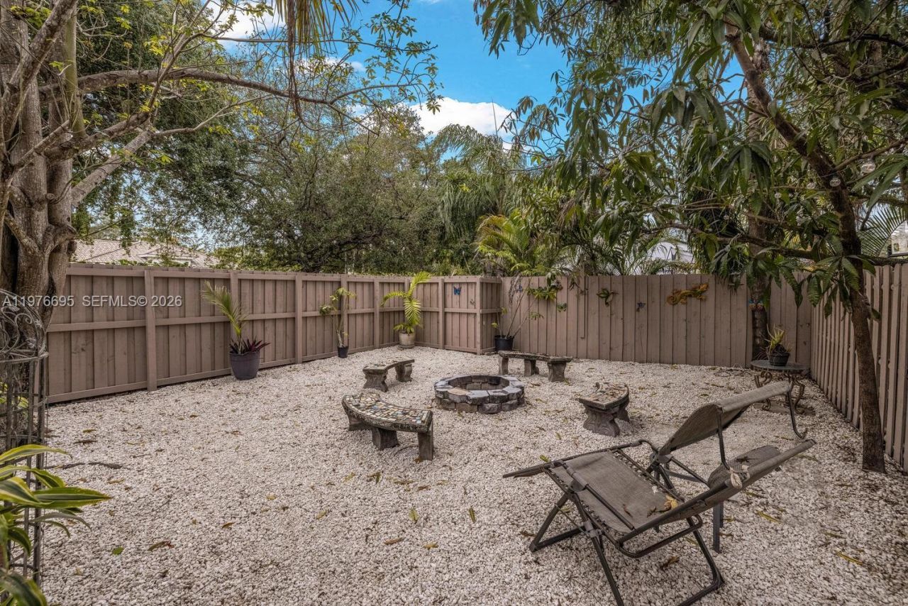 11801 NE 11th Ave, Biscayne Park, FL 33161 Photo