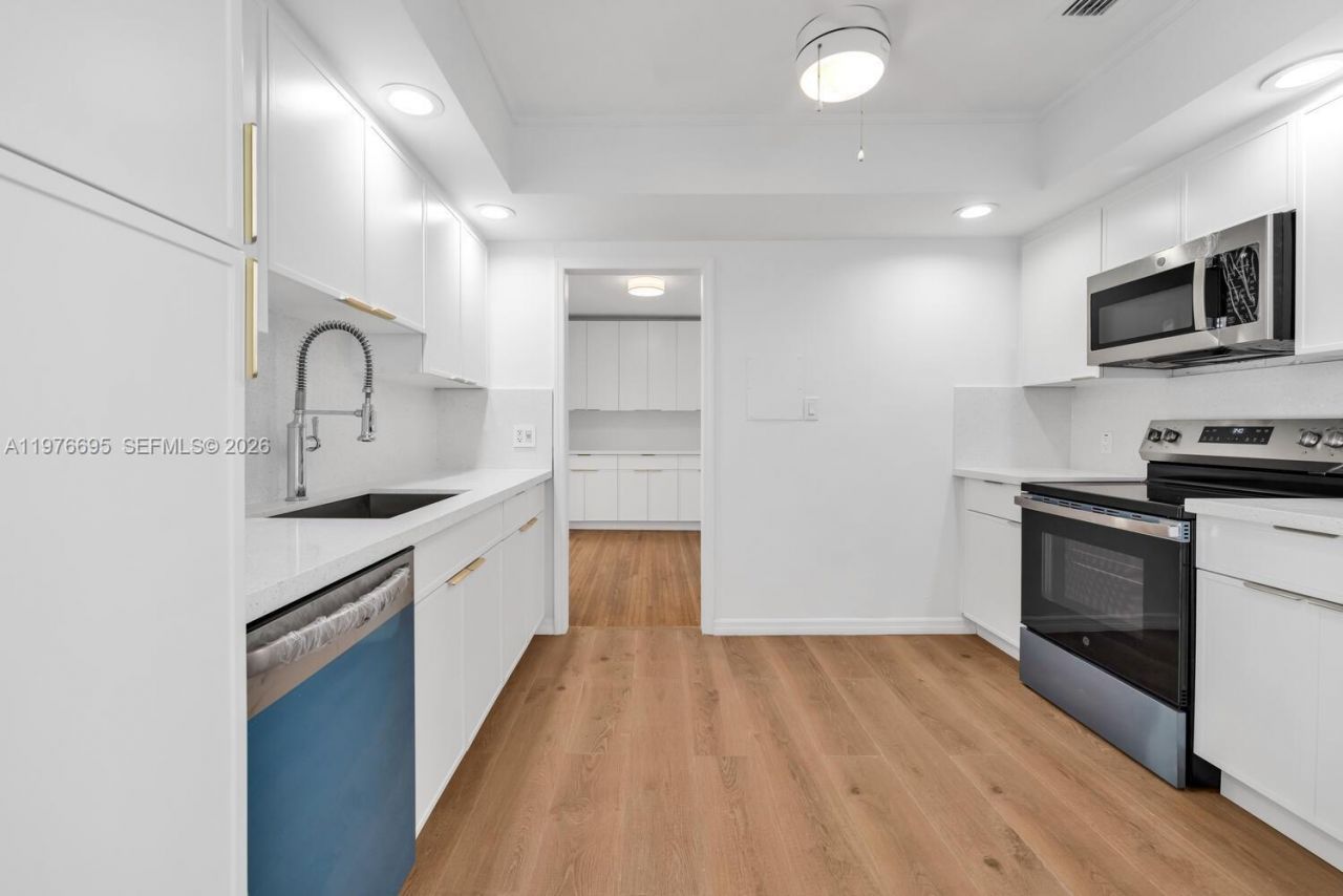 11801 NE 11th Ave, Biscayne Park, FL 33161 Photo