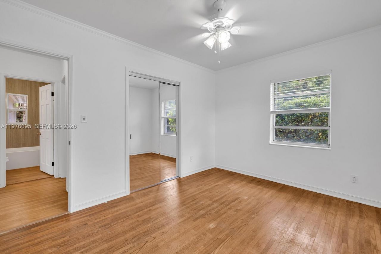 11801 NE 11th Ave, Biscayne Park, FL 33161 Photo