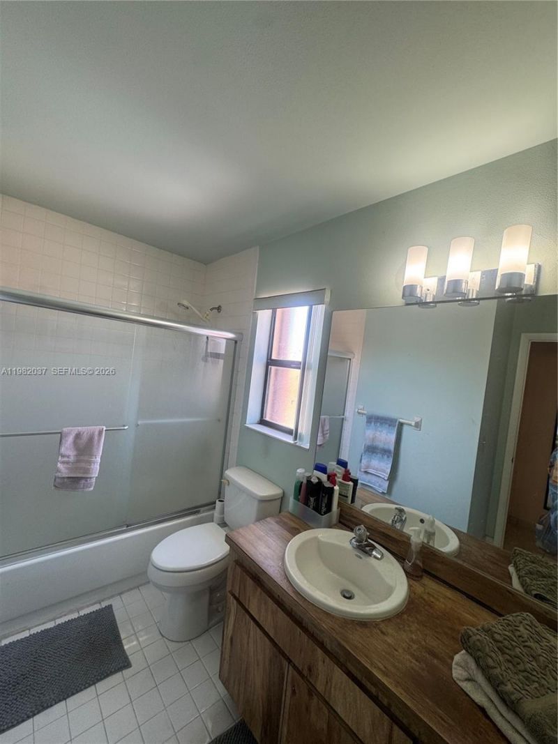 13464 SW 11th Ter , Miami, FL 33184 Photo