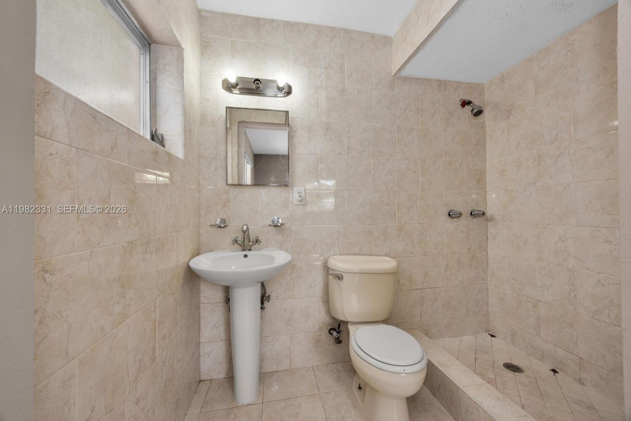 3853 NW 209th St , Miami Gardens, FL 33055 Photo