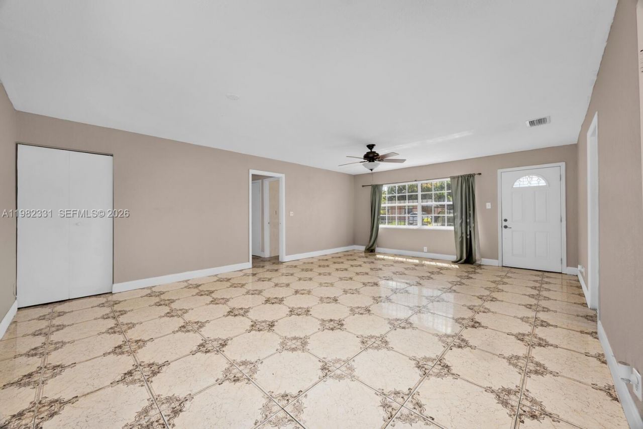 3853 NW 209th St , Miami Gardens, FL 33055 Photo