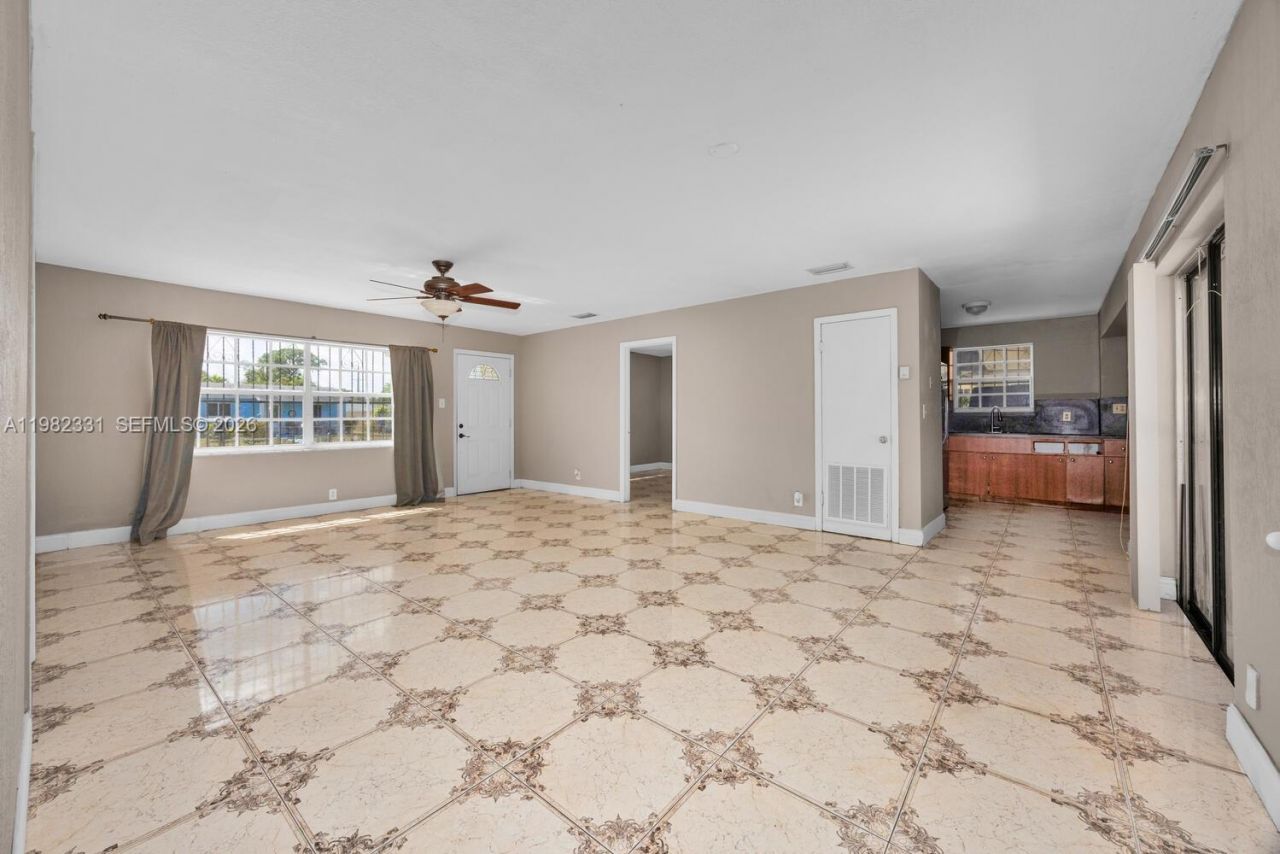 3853 NW 209th St , Miami Gardens, FL 33055 Photo