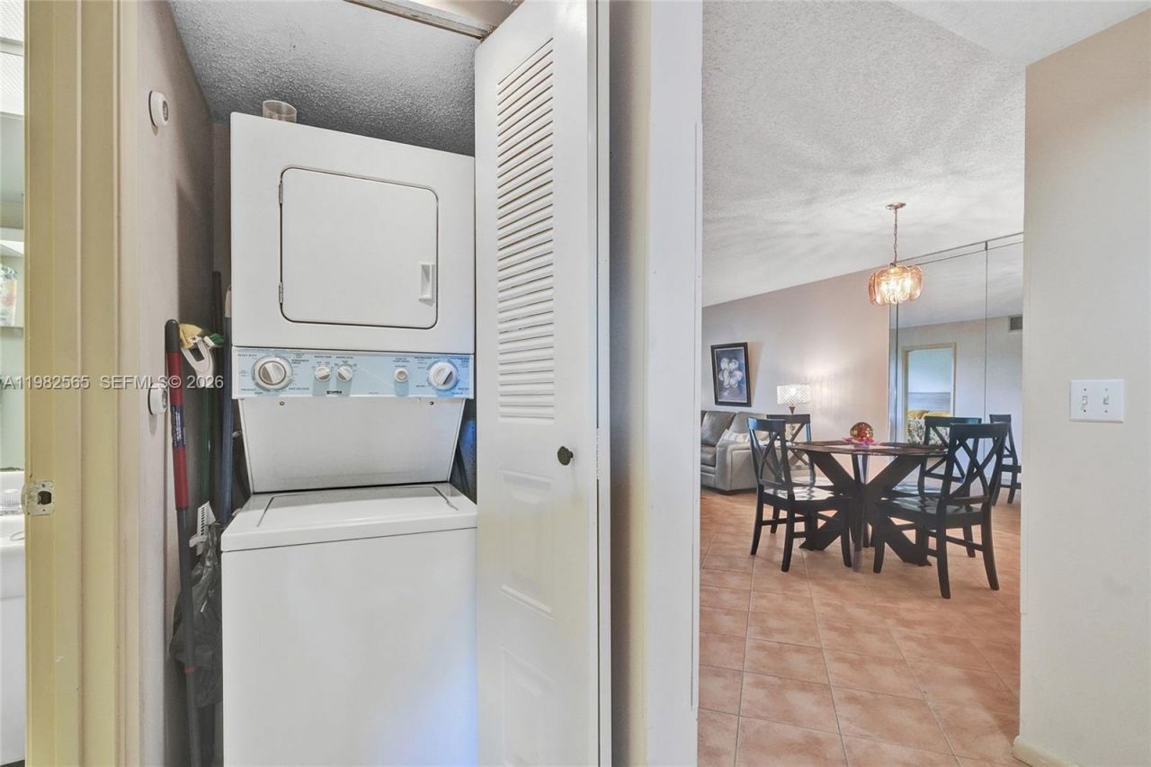 1110 SW 125th Ave , Unit 209M, Pembroke Pines, FL 33027 Photo