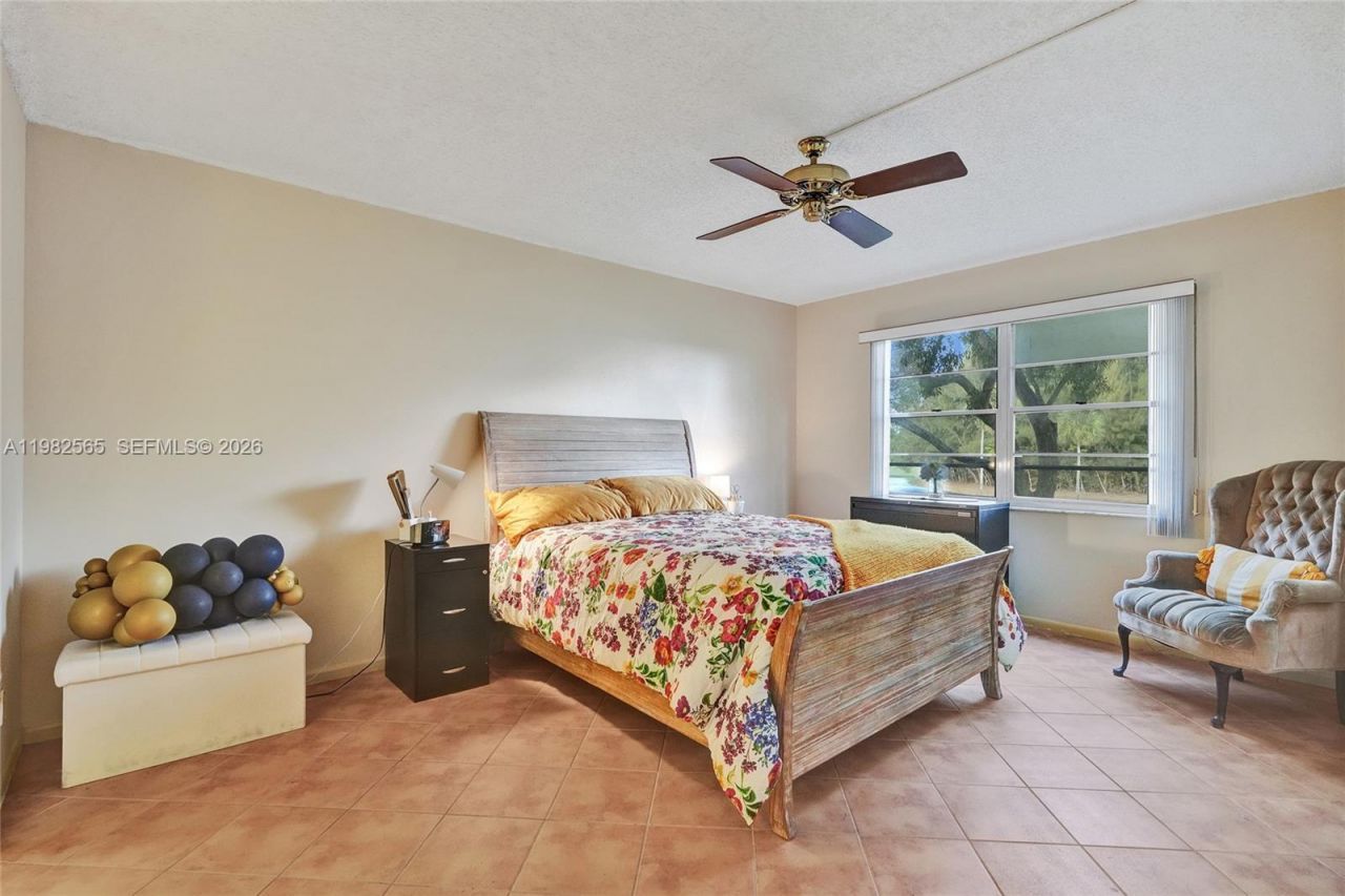 1110 SW 125th Ave, Unit 209M, Pembroke Pines, FL 33027 Photo