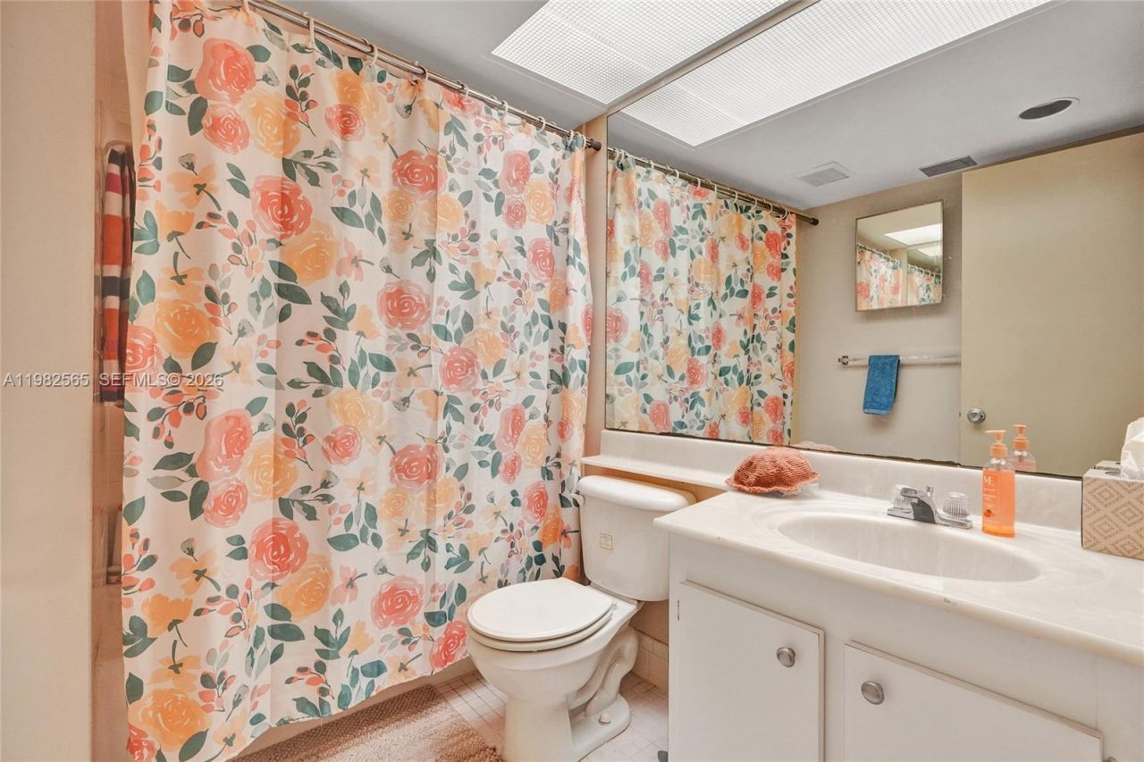 1110 SW 125th Ave , Unit 209M, Pembroke Pines, FL 33027 Photo