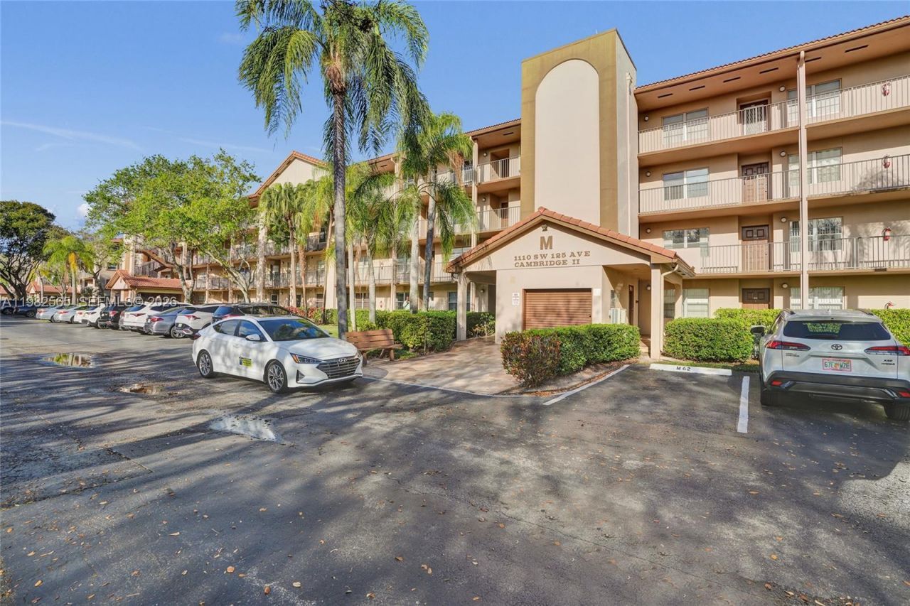 1110 SW 125th Ave, Unit 209M, Pembroke Pines, FL 33027 Photo