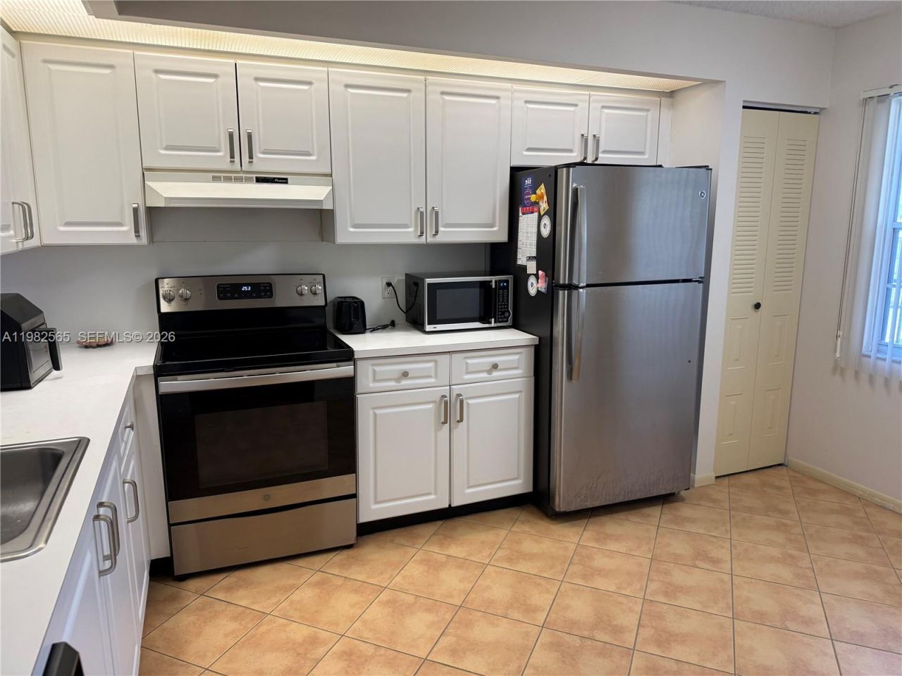 1110 SW 125th Ave, Unit 209M, Pembroke Pines, FL 33027 Photo