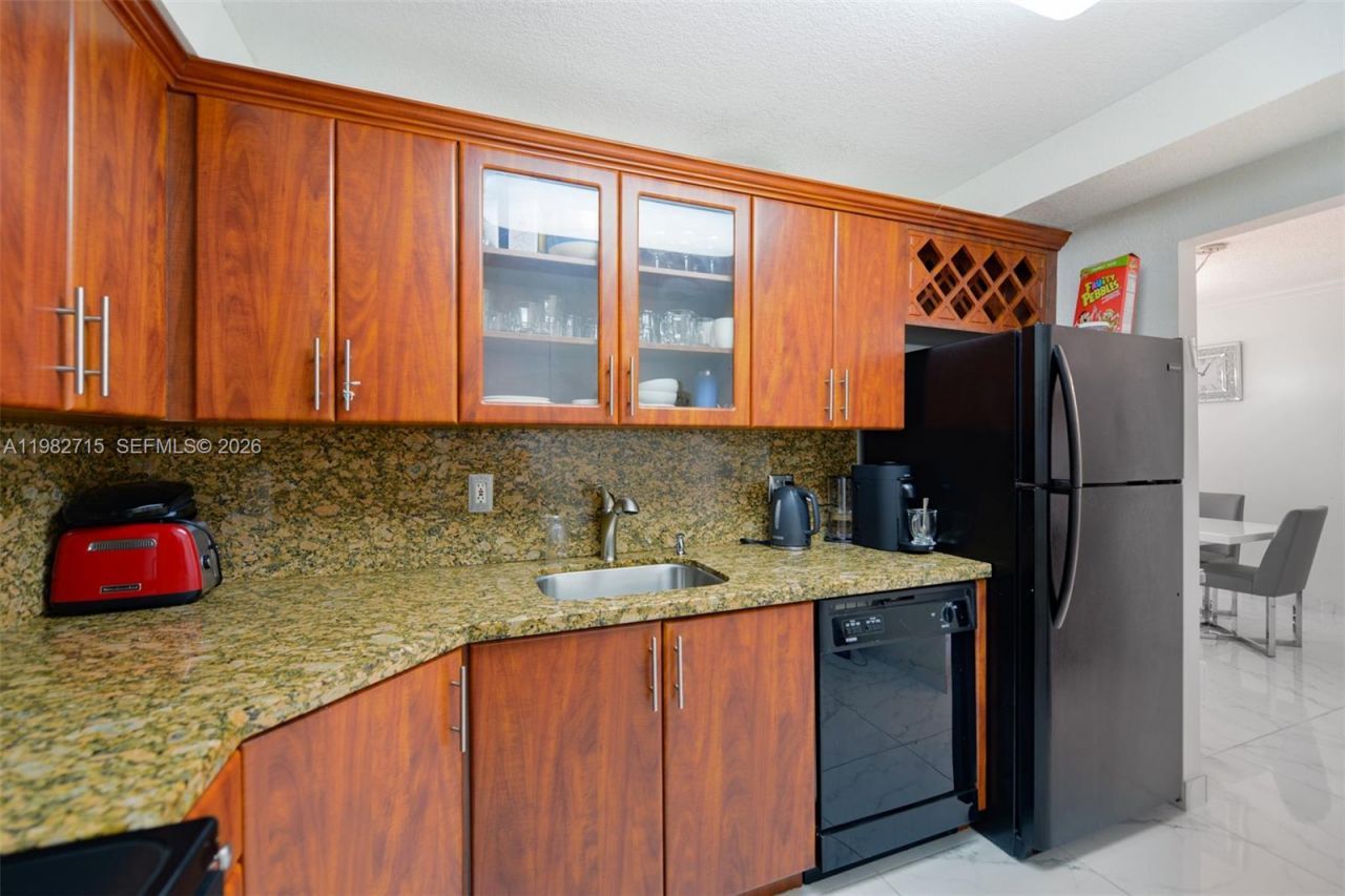 1980 S Ocean Dr, Unit 7A, Hallandale Beach, FL 33009 Photo