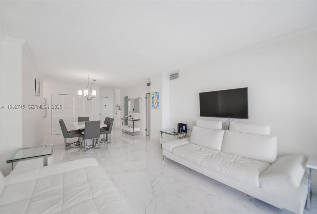 1980 S Ocean Dr, Unit 7A, Hallandale Beach, FL 33009 Photo