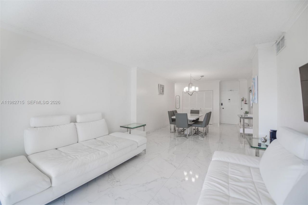 1980 S Ocean Dr, Unit 7A, Hallandale Beach, FL 33009 Photo