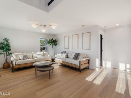 680 Rowe Place, Sparks, NV 89441 Photo