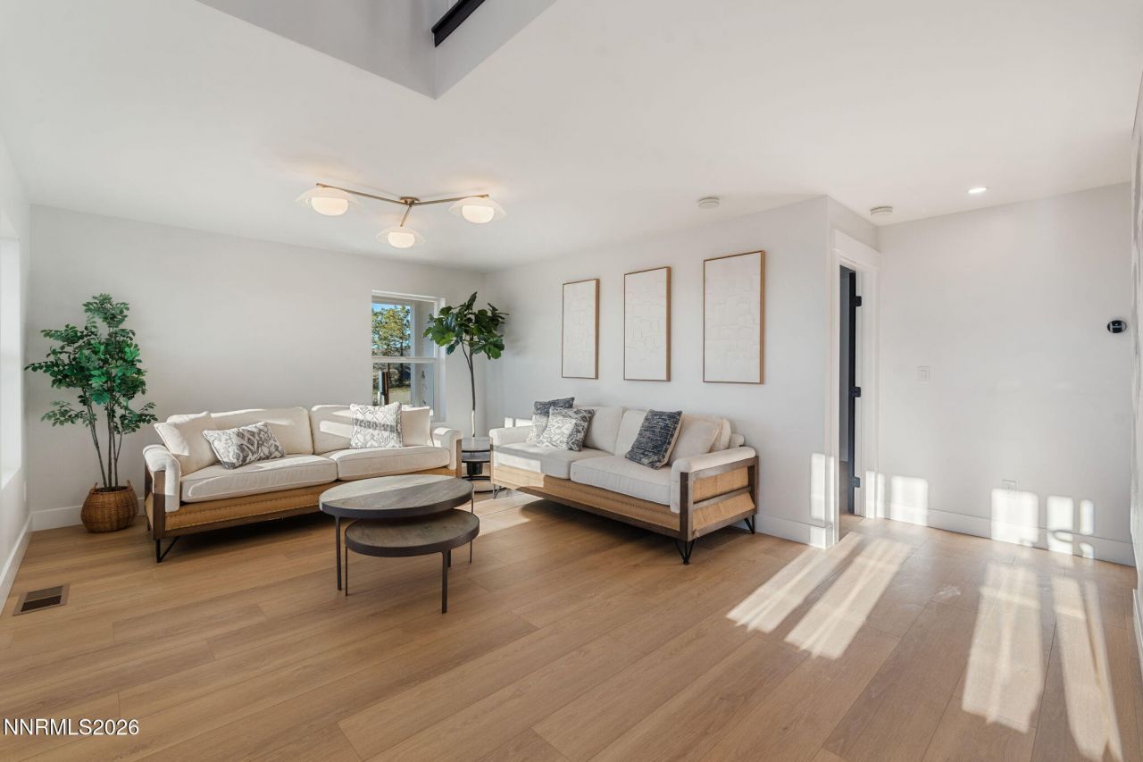 680 Rowe Place, Sparks, NV 89441 Photo