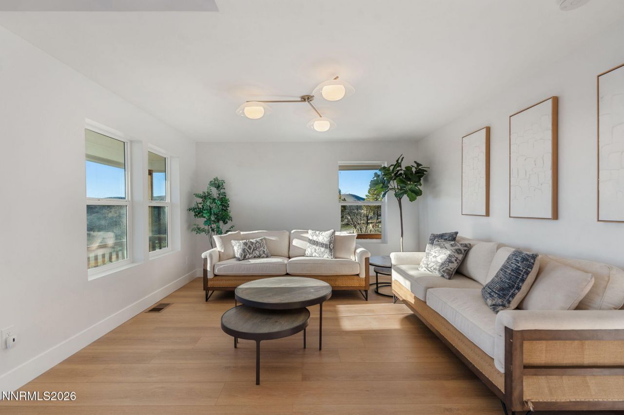 680 Rowe Place, Sparks, NV 89441 Photo