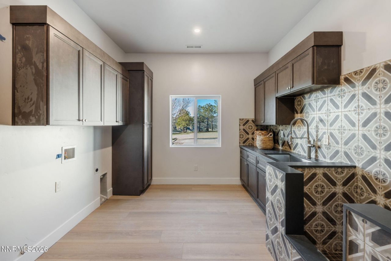 680 Rowe Place, Sparks, NV 89441 Photo