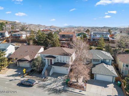 561 Tarn Way, Reno, NV 89503 Photo
